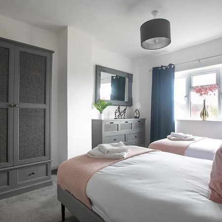 Ludlow Drive 3 Bed Contractor Family Town House In 梅尔顿莫布雷 外观 照片