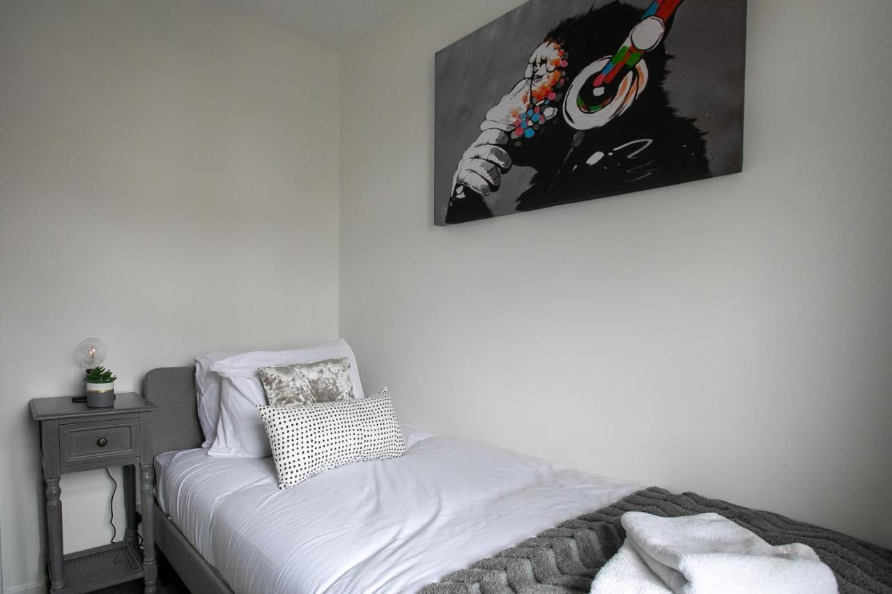 Ludlow Drive 3 Bed Contractor Family Town House In 梅尔顿莫布雷 外观 照片