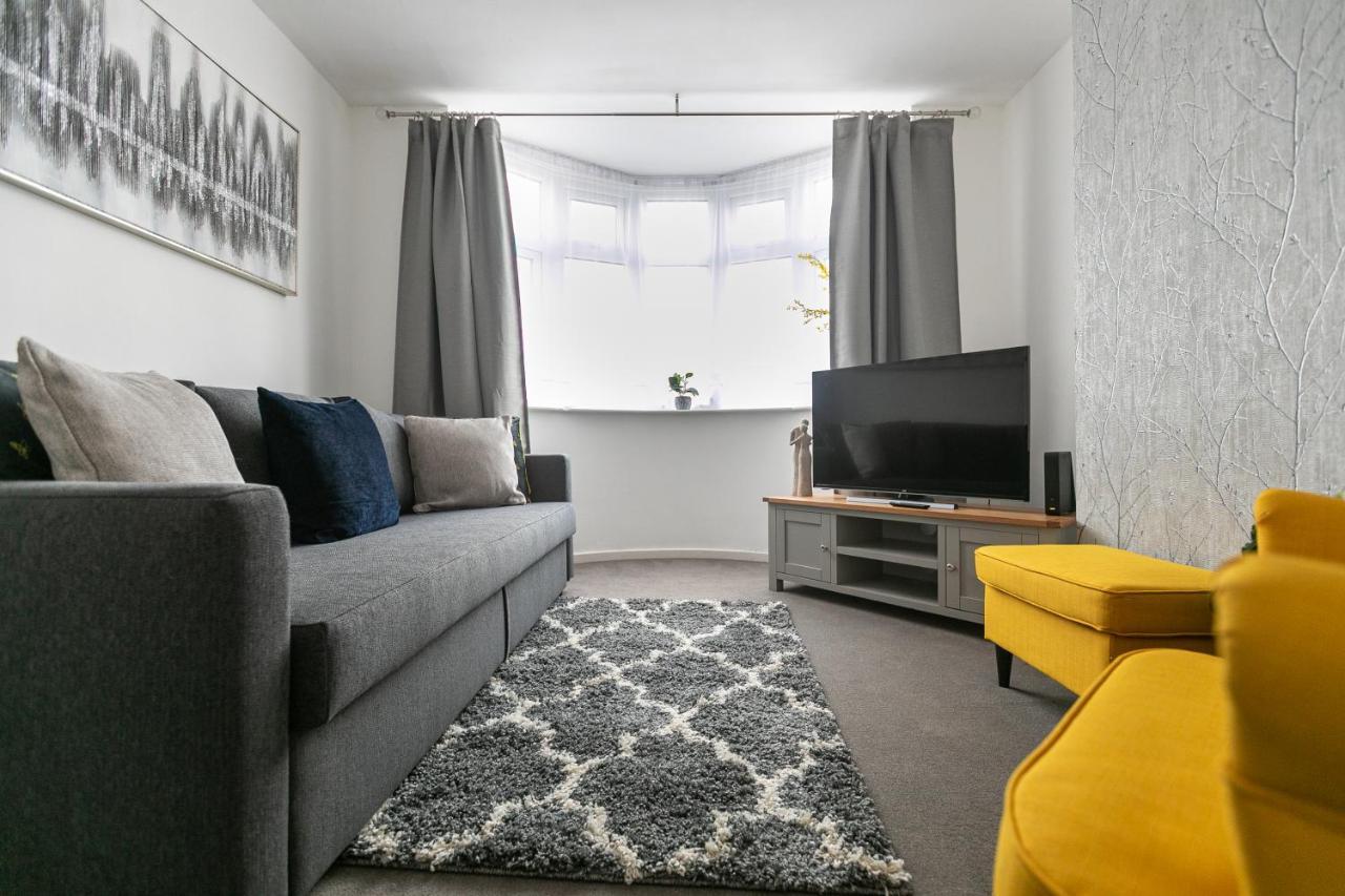 Ludlow Drive 3 Bed Contractor Family Town House In 梅尔顿莫布雷 外观 照片